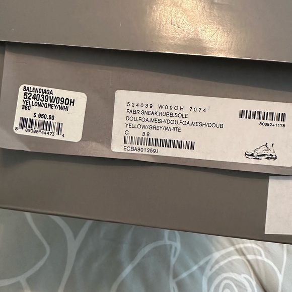 Balenciaga Triple S sneakers - Picture 3 of 11